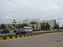 Bengaluru, Wind Tunnel Road'daki Embassy Golf Links bölgesi