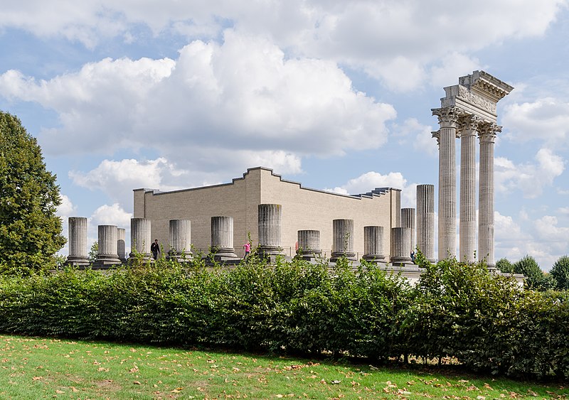 File:Xanten, Archäologischer Park, Hafentempel, 2018-08 CN-12.jpg