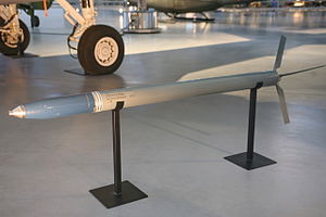 Raketa Zuni vystavená ve Steven F. Udvar-Hazy Center