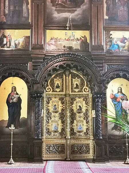 File:Šv. Nikolajaus Stebukladario palaikų Pernešimo cerkvės interjeras 1.jpg