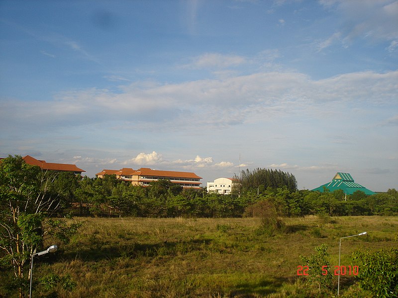 File:มทร. อีสาน , 22May2010 - panoramio.jpg