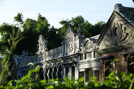 Huang's Ching Garden Photographer: 地下高雄