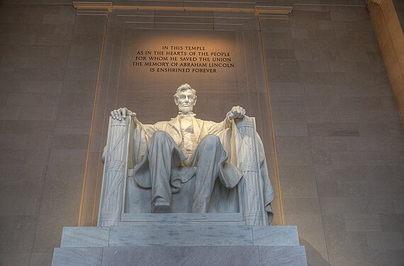 Abraham Lincoln Marble statue by Daniel Chester French - 1920.