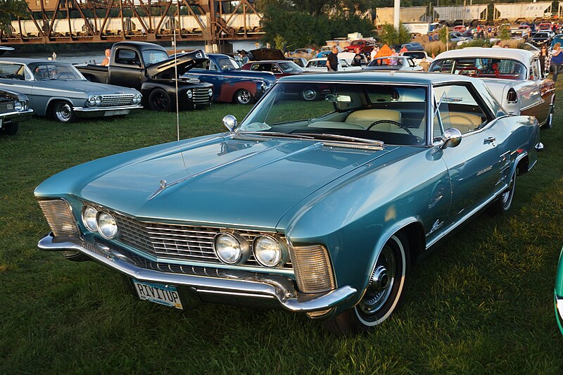 File:1964 Buick Riviera (29369827551).jpg