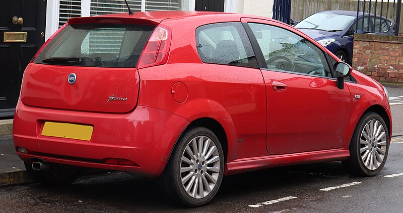 File:2006 Fiat Grande Punto Sporting T-J 1.4 Rear.jpg