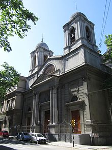 2016 Parroquia del Sagrado Corazón Montevideo.  Soriano met dokter Javier Barrios.jpg