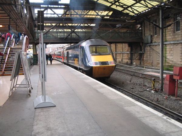 Class 43 43116 at Edinburgh Waverley, with a service from Aberdeen to Leeds. These trains were used on routes where the line was not fully electrified