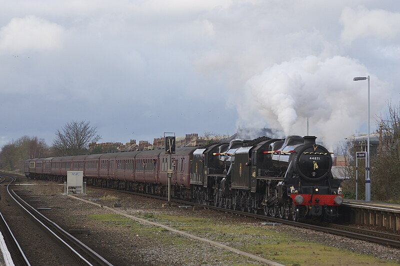 File:44871+45407 Pass Folkestone West.jpg