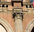 Palazzo del Podestà - Capitello / capital.