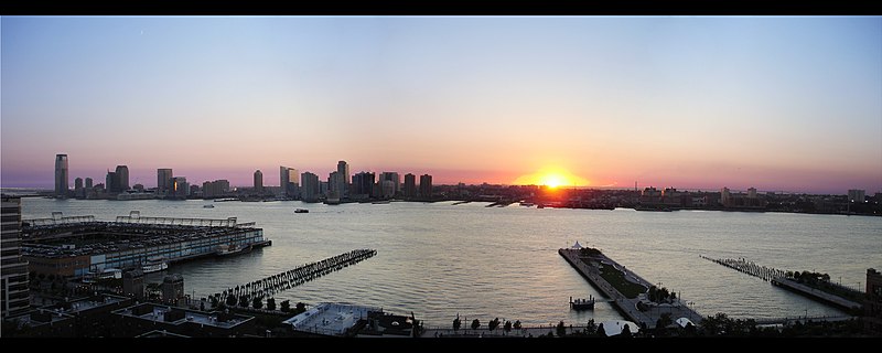 File:666 Greenwhich Street, NY, NY - The Archive Building - ROOFTOP West - panoramio.jpg