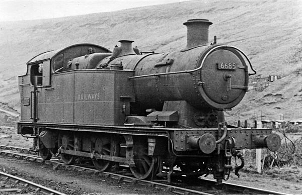 6685 at Aberbeeg locomotive depot in April 1951.