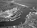Aerial view of the North Sands shipyard, 1964 (15878210854).jpg