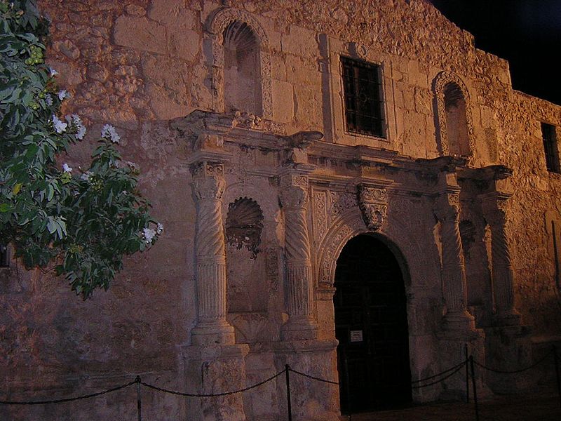 Alamo at night, July 2005, Dianna Moser.jpg