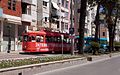 Retro tram in de straten van Antalya