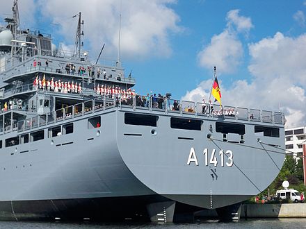 Ships germany. Корабли Германии. Морские суда Германии. Немецкое судно. Крупнейший корабль Германии.