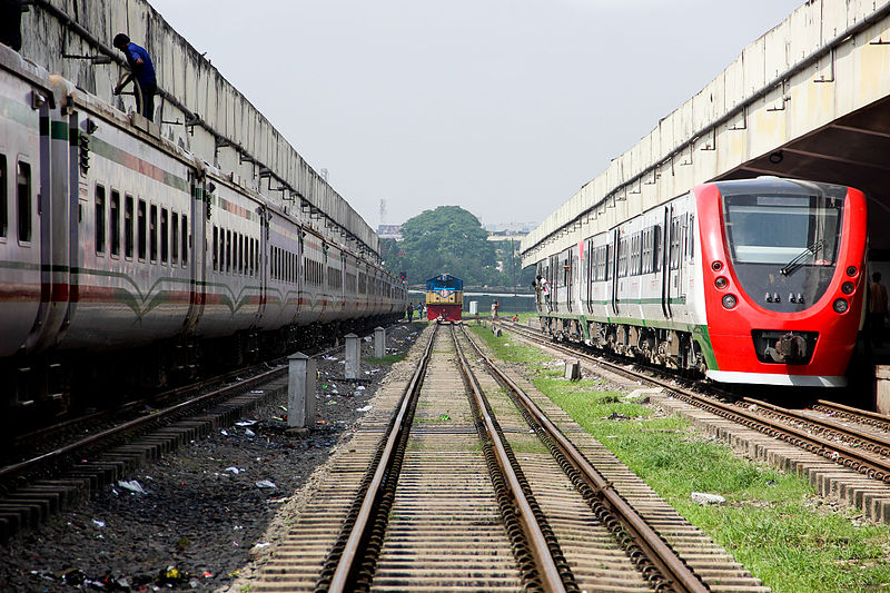 File:Bangladesh Railway, Komlapur Railway Station.jpg