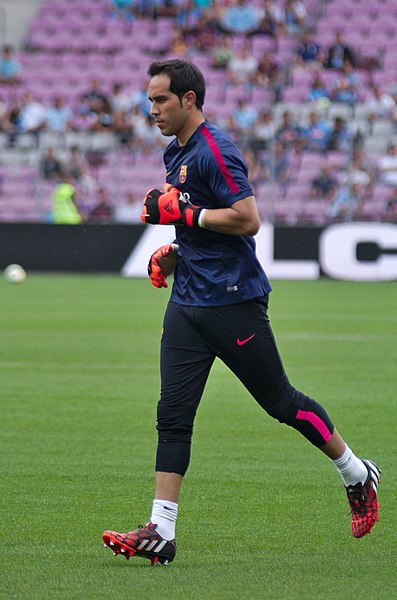 File:Barça - Napoli - 20140806 - Claudio Bravo.jpg