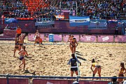 Deutsch: Beachhandball bei den Olympischen Jugendspielen 2018; Tag 3, 10. Oktober 2018; Mädchen, Vorrunde, Gruppe B - Niederlande-Argentinien 2:0 English: Beach handball at the 2018 Summer Youth Olympics at 10 October 2018 – Girls Preliminary Round Group B‎ – Netherlands-Argentina 2:0