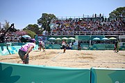 Deutsch: Beachvolleyball bei den Olympischen Jugendspielen 2018; Tag 11, 17. Oktober 2018; Jungen, Spiel um Platz 3 – Argentinien-Ungarn 2:0 (21–15/21–15) English: Beach volleyball at the 2018 Summer Youth Olympics at 17 October 2018 – Bronze Medal Match – Argentina-Hungary 2:0 (21–15/21–15)