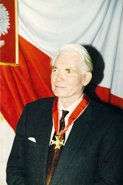 File:Bożyasław Kurowski z komandorią..jpg