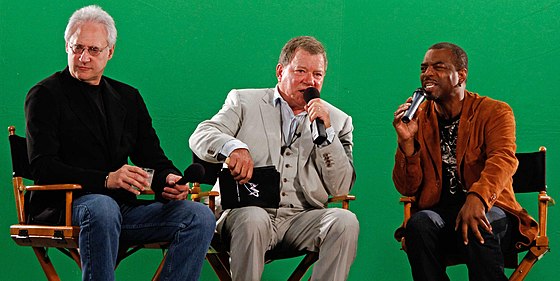 Shatner (center) with Brent Spiner and LeVar Burton in 2010