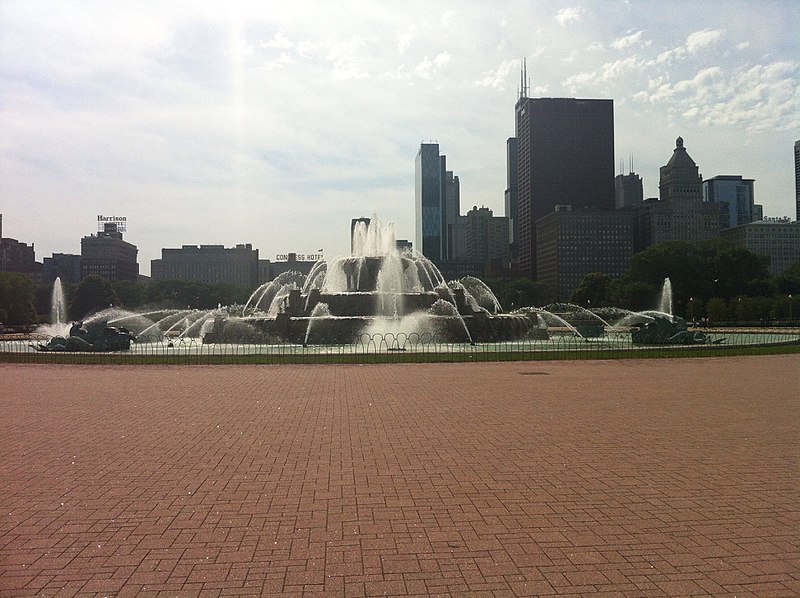 File:Buckingham Fountain (7391846014).jpg