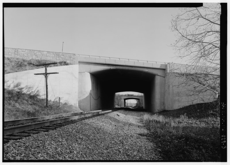 File:CSX OVERPASS, KENILWORTH AVENUE IN BACKGROUND. VIEW SE. (Lowe) - Baltimore-Washington Parkway, Greenbelt, Prince George's County, MD HAER MD,17-GRBLT.V,1-3.tif