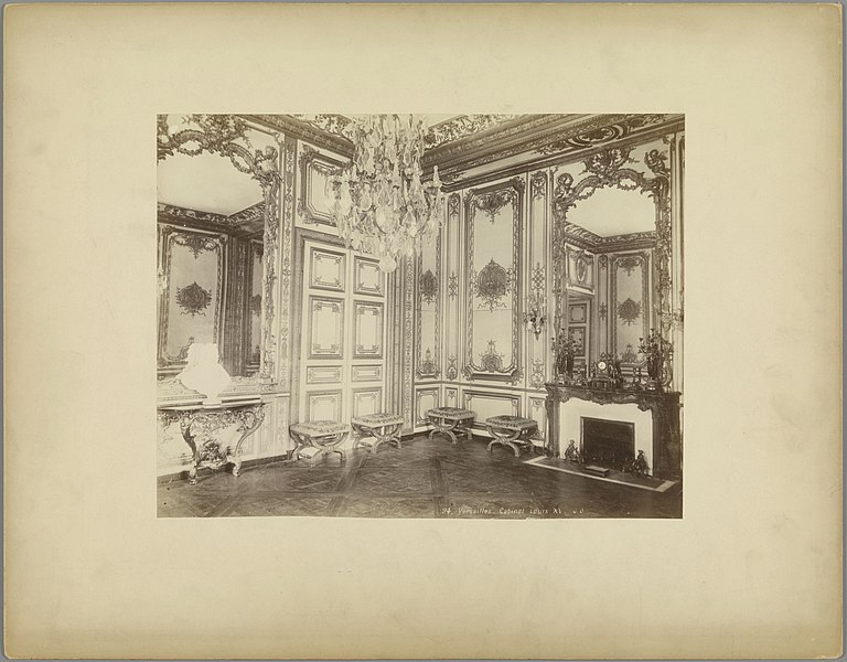 File:Cabinet du Roi in het kasteel van Versailles Versailles, Cabinet Louis XV. (titel op object), RP-F-00-3108.jpg