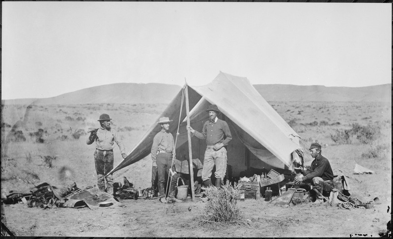 File:Camp study. Left to right, Jackson, Dr. Peale, Dr. Trumbull, and Dixon. - NARA - 517103.tif