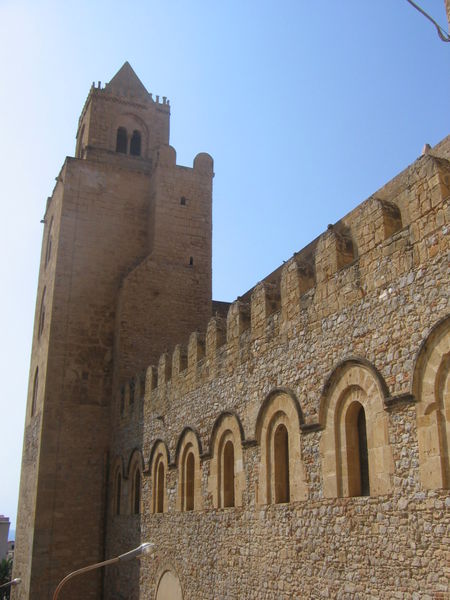 File:Cefalù Duomo.jpg