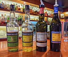 Green Chartreuse vs. Yellow Chartreuse: The Main Differences