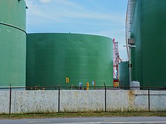 Citernes de pétrole au terminal Norcan.