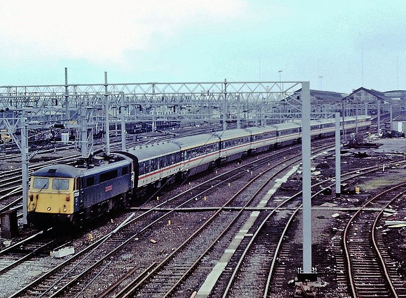 File:Class 87 Rugby 1985 (31189355052).jpg