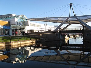 Clyde Shopping Centre bridge and canal.jpg