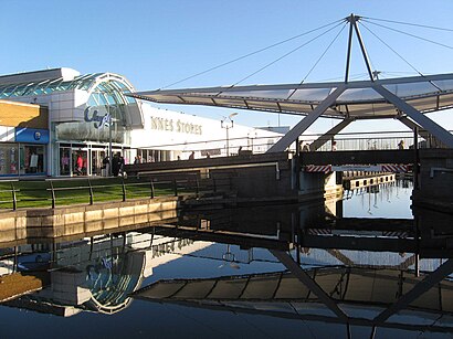 How to get to Clydebank with public transport- About the place