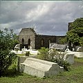 Collectie Nationaal Museum van Wereldculturen TM-20030070 Begraafplaats met oude graven en ruines van de uit 1774 daterende Nederlands Hervormde Kerk Sint Eustatius Boy Lawson (Fotograaf).jpg