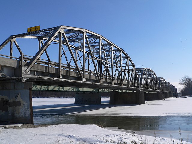 Bridge carrying U.S. Route 30 and U.S. Route 81 across the Loup River at Columbus, February 2010
