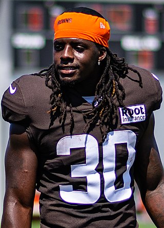 <span class="mw-page-title-main">D'Ernest Johnson</span> American football player (born 1996)