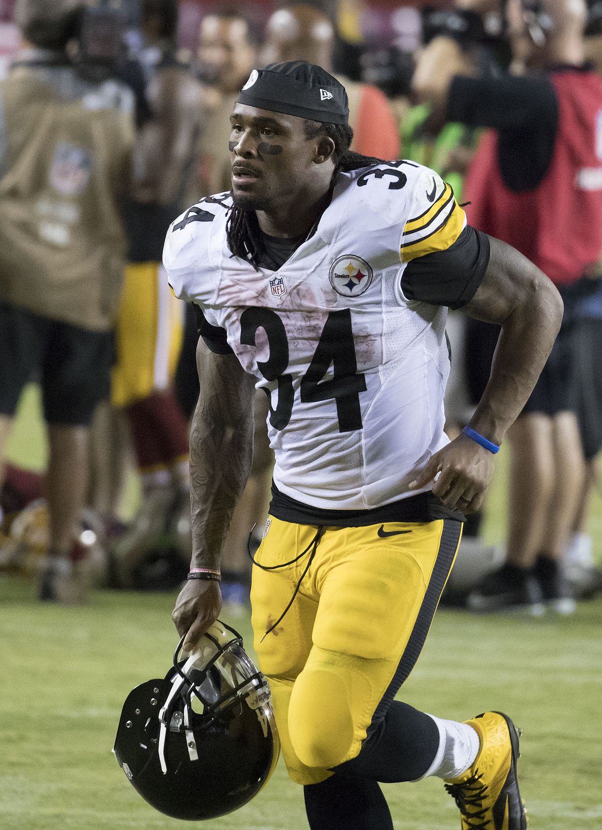 Pittsburgh Steelers DeAngelo Williams jokes off field, serious on it