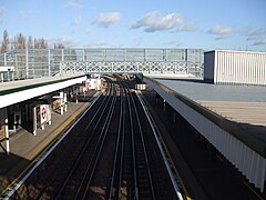 La estación de Debden parece alta en dirección este.JPG