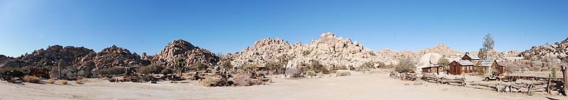 File:Desert Queen Ranch - Panorama.jpg