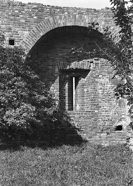 File:Detail van de ringmuur - Voorhout - 20380097 - RCE.jpg