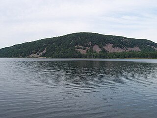 <span class="mw-page-title-main">Devil's Lake (Wisconsin)</span> Lake located in Sauk County, Wisconsin