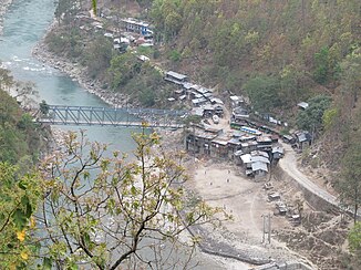 Nayapool yakınında Tamakoshi üzerinde köprü