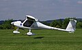 English: A Pipistrel Virus SW landing at Schmallenberg-Rennefeld (EDKR) during the Bergfliegen 2012 Deutsch: Ein Pipistrel Virus SW landet während des Bergfliegen 2012 auf dem Flugplatz Schmallenberg-Rennefeld