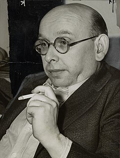 <span class="mw-page-title-main">Hanns Eisler</span> Austrian composer (1898–1962)