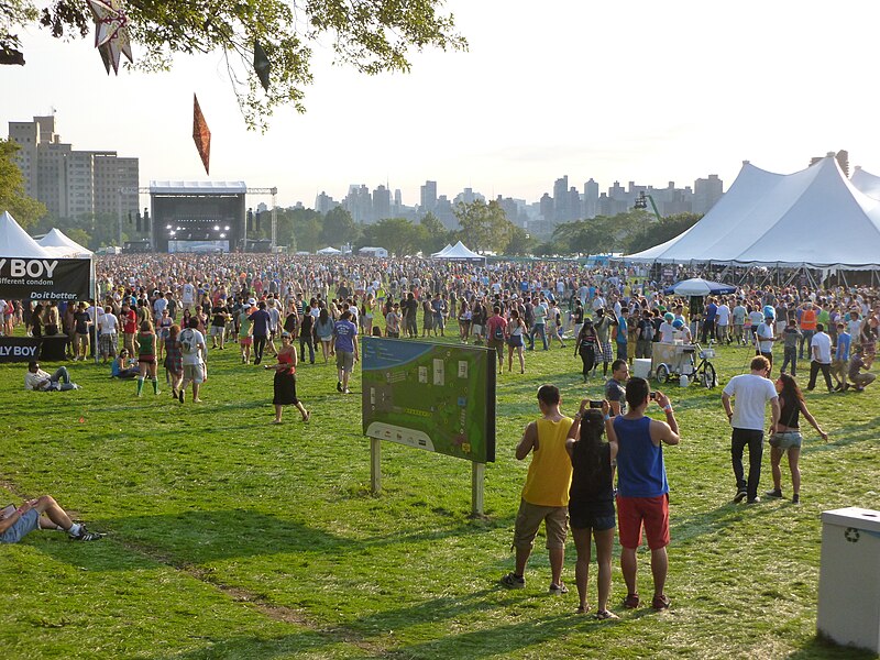 File:Electric Zoo Festival 2011.jpg