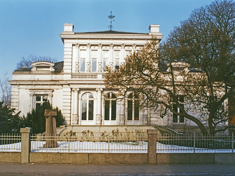 File:Elmshorn W-Villa.jpg