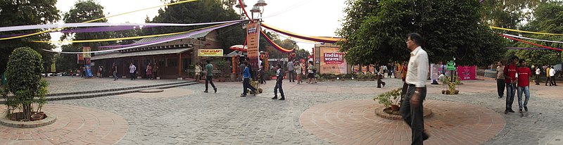 File:Entry to Dilli Haat - panoramio.jpg