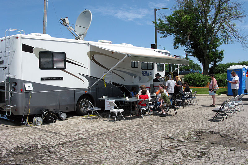 File:FEMA - 35945 - FEMA Mobile DRC van in Iowa.jpg